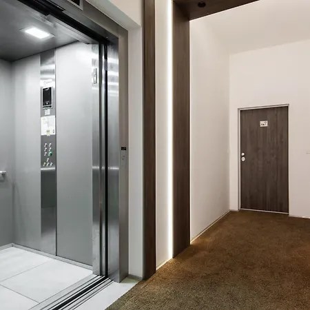 Luxury Jolara With Heated Pool