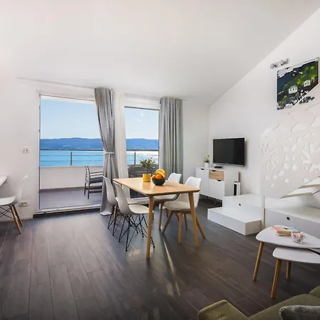 Luxury Jolara With Heated Pool Apartment